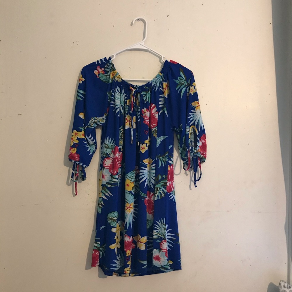 Lildy mulit-colored dress. SIZE /  L-XL